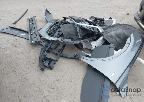 2018 Audi Q3 2.0T Premium/2.0T Sport Premium z USA, uszkodzony, nr VIN WA1JCCFS8JR034040